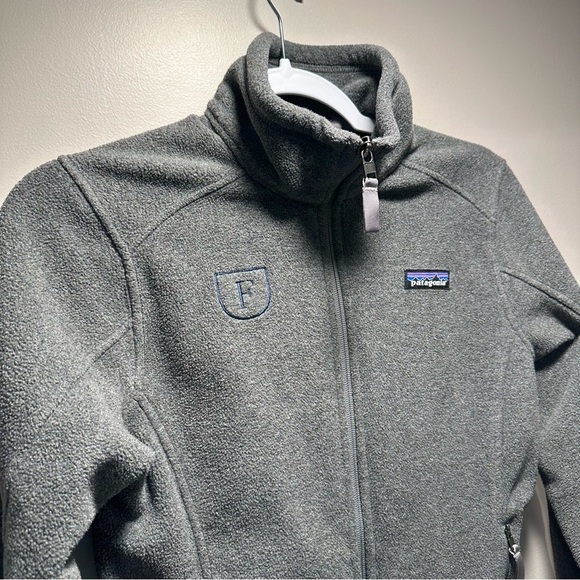 Women’s Patagonia Classic Synchilla Fleece Jacket with “F” Logo Style #22995 XS - Picture 4 of 8